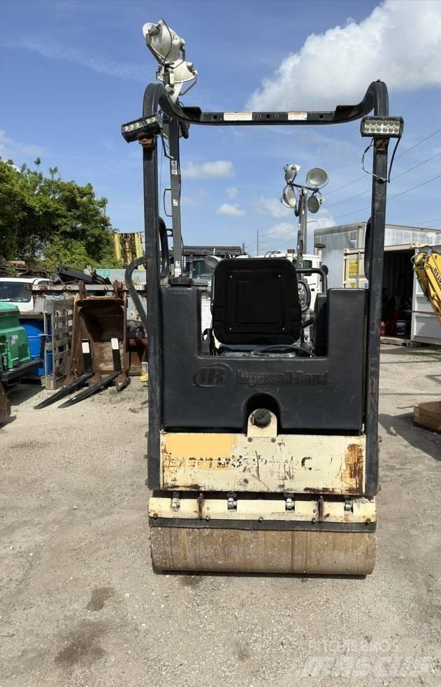 Ingersoll Rand DD 16 Compactadores para terra
