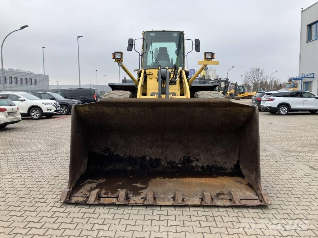 Komatsu WA 420 Pás carregadoras de rodas