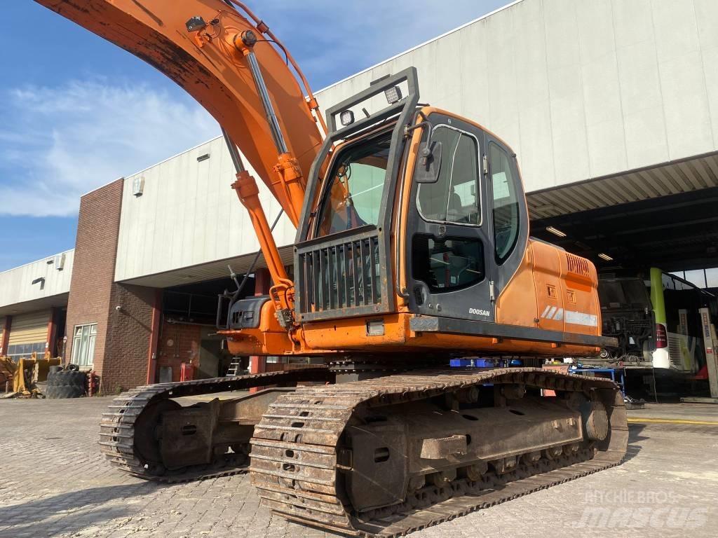 Doosan DX 180 LC Escavadoras de rastos