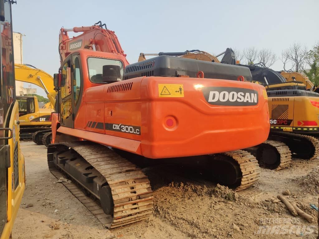 Doosan dx300 Escavadoras de rastos