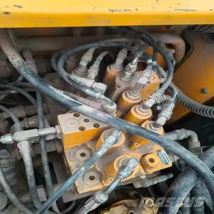Hyundai 110 VS Escavadoras de rastos