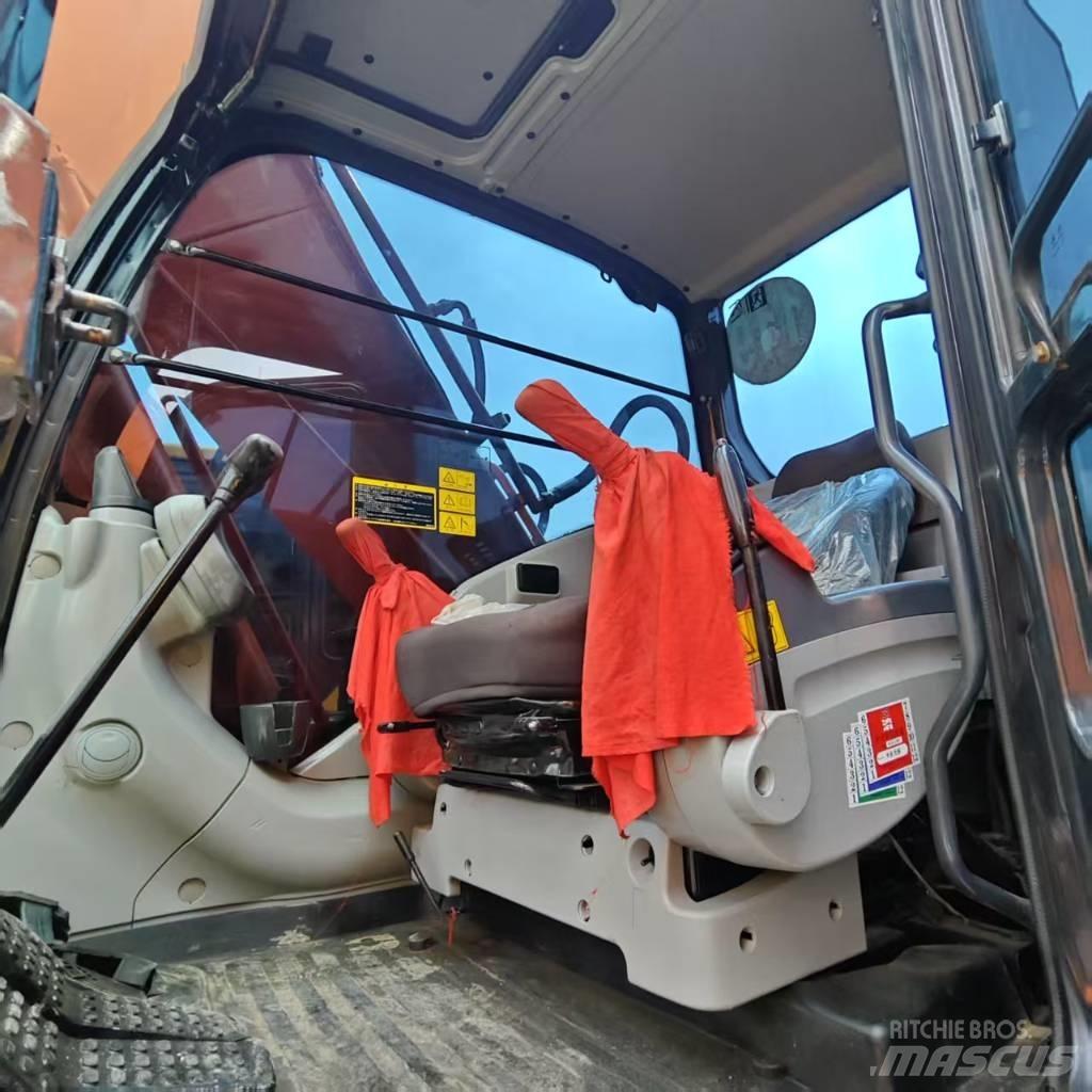 Hitachi ZX 210 Escavadoras de rastos