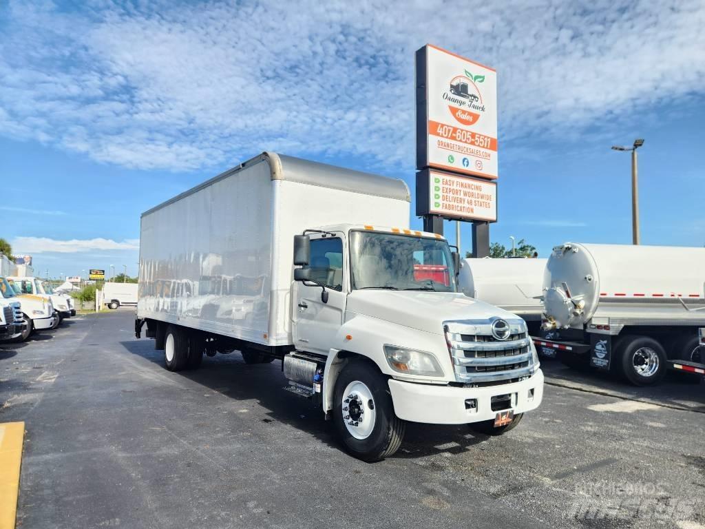 Hino 268 A Camiões de caixa fechada