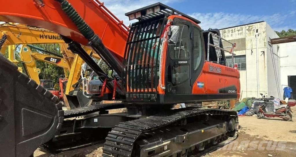 Doosan DX340 Escavadoras de rastos