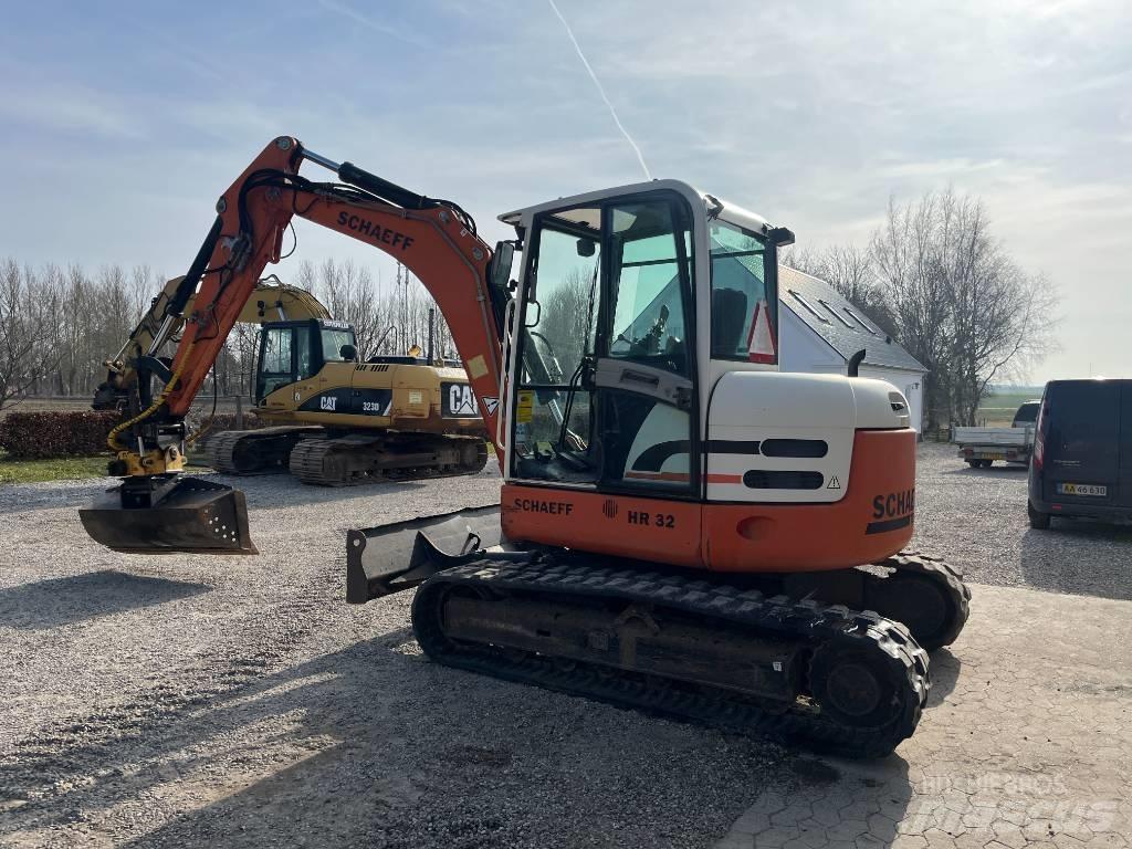 Schaeff HR 32 Escavadoras Midi 7t - 12t