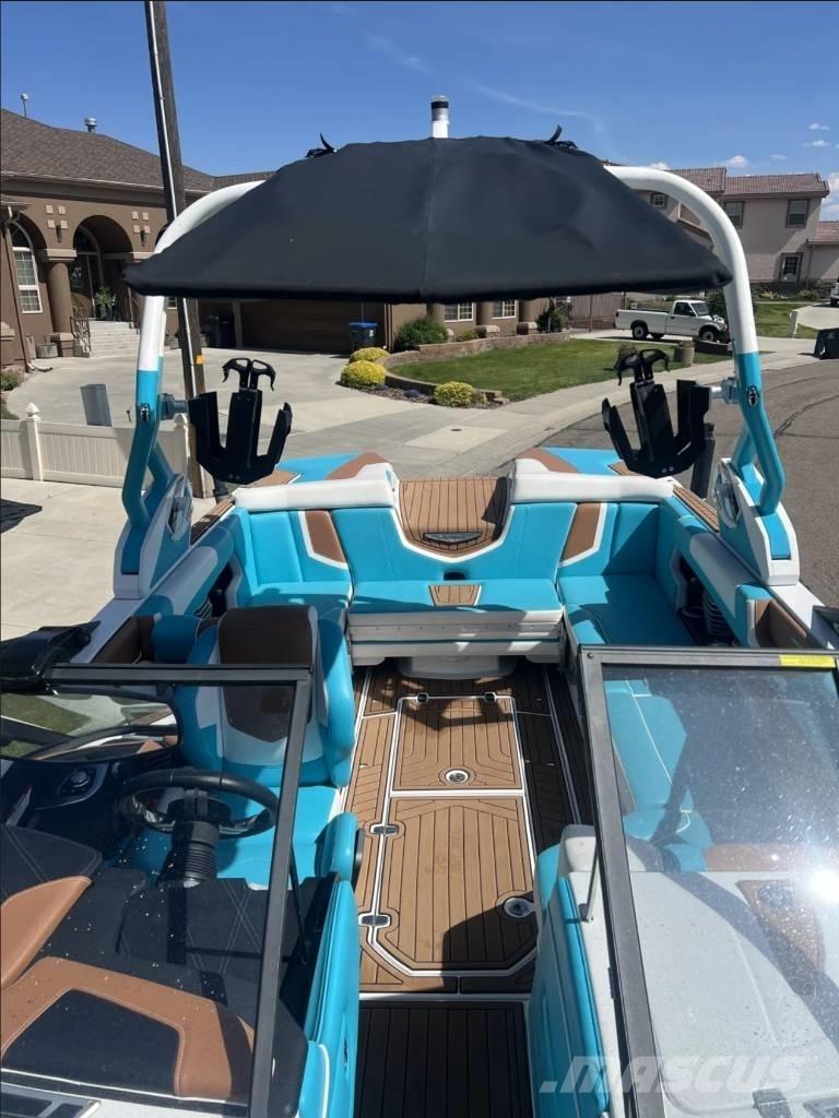  Nautique G23 Batelões / barcaças e pontões