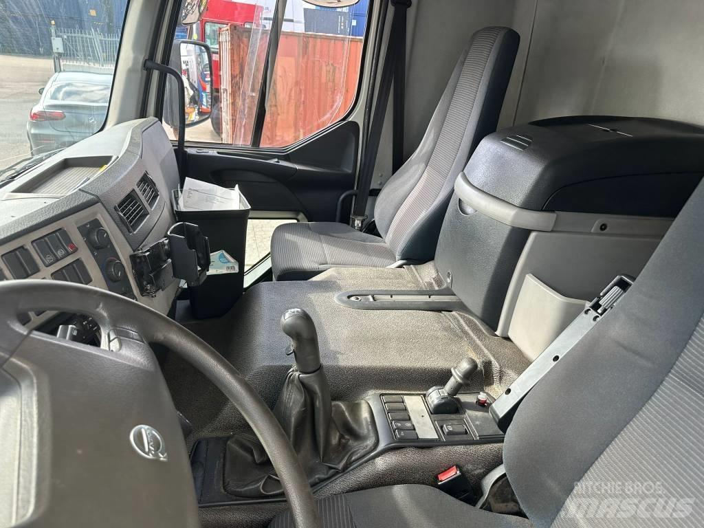 Volvo FE 300 Camiões de chassis e cabine