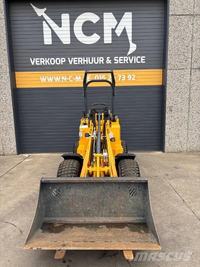 Knikmops KM 130 Pás carregadoras de rodas