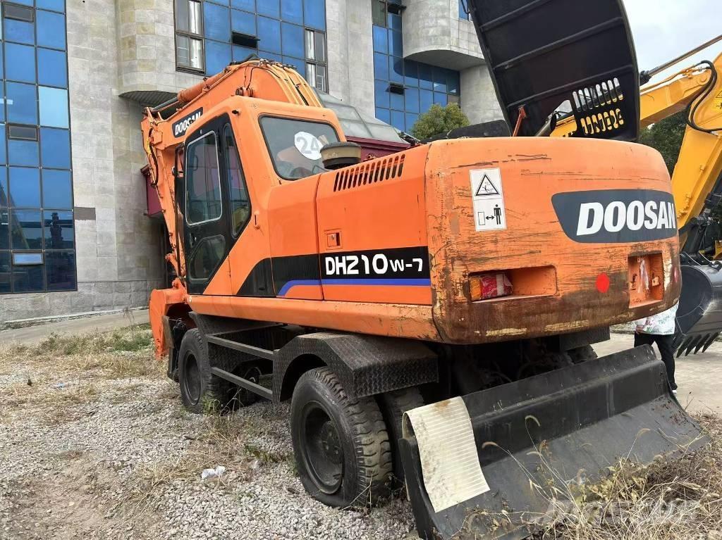 Doosan DH 210 W-7 Escavadoras de rodas