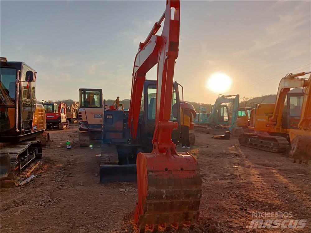 Hitachi ZX 60 Mini Escavadoras <7t