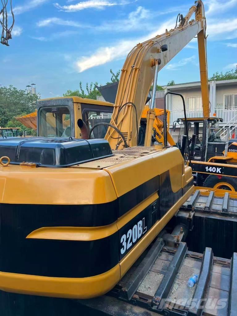 CAT 320BL Escavadoras anfíbias