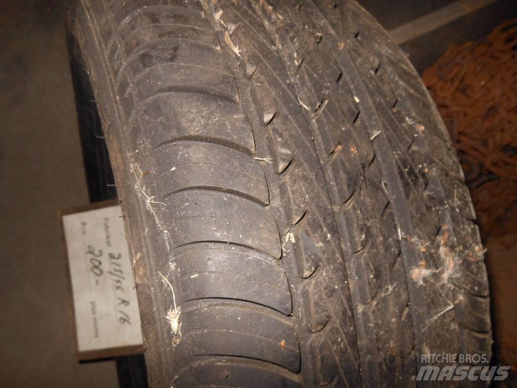  Däck 215/55R16 Outros acessórios de tractores