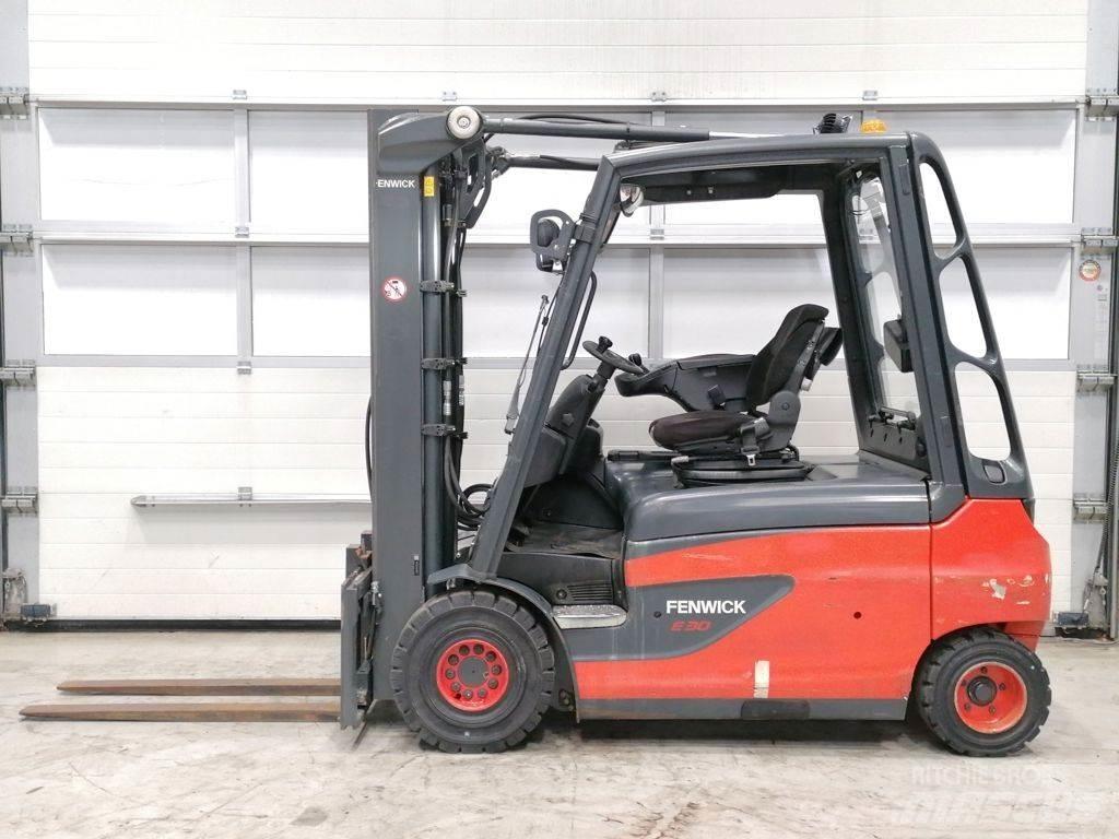 Linde E30L-01 Empilhadores eléctricos