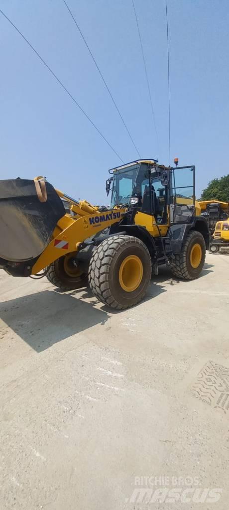 Komatsu WA270-8 Pás carregadoras de rodas