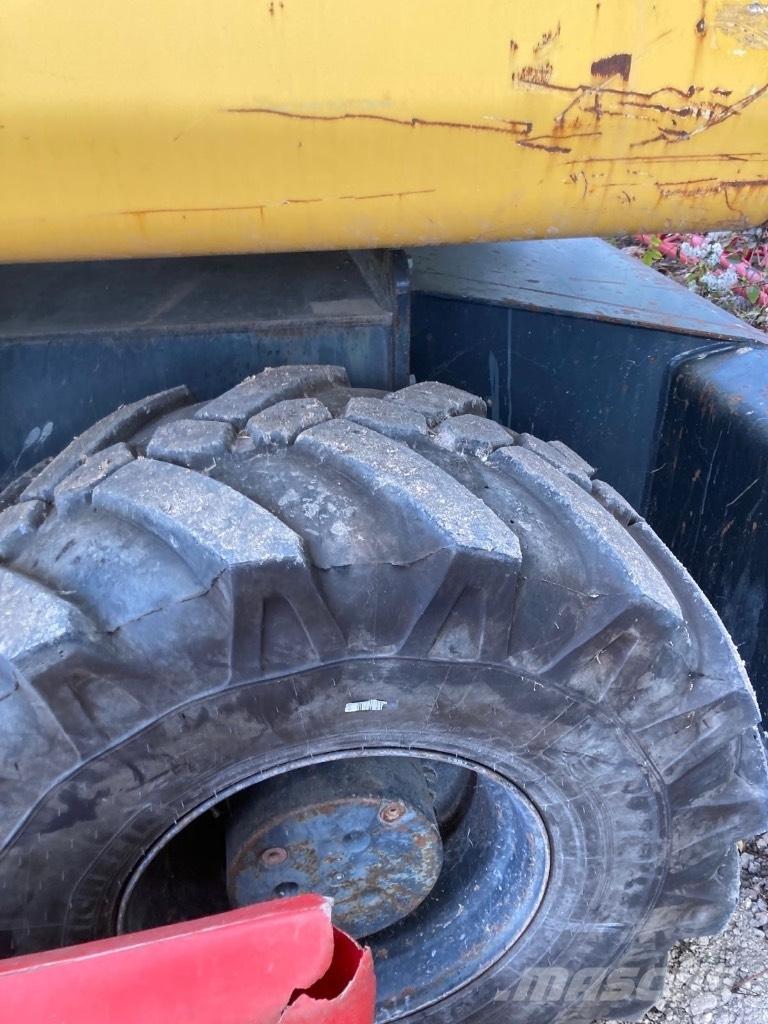 Komatsu PW 140-7 Escavadoras de rodas