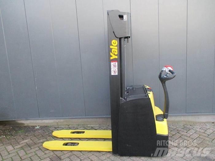 Yale MS 16 Empilhador para operador externo