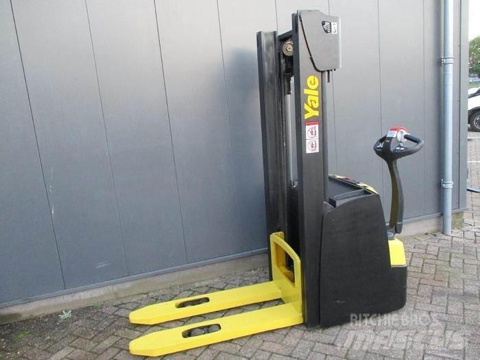 Yale MS 16 Empilhador para operador externo
