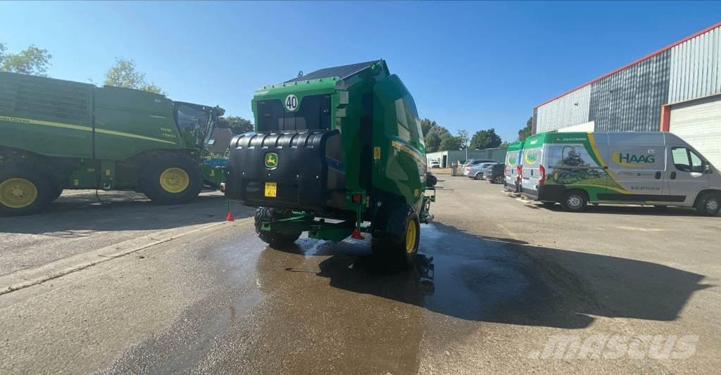 John Deere V461M Enfardadeira de rolos