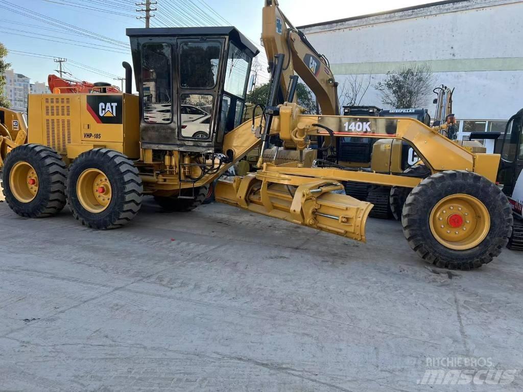 CAT 140K Motoniveladoras