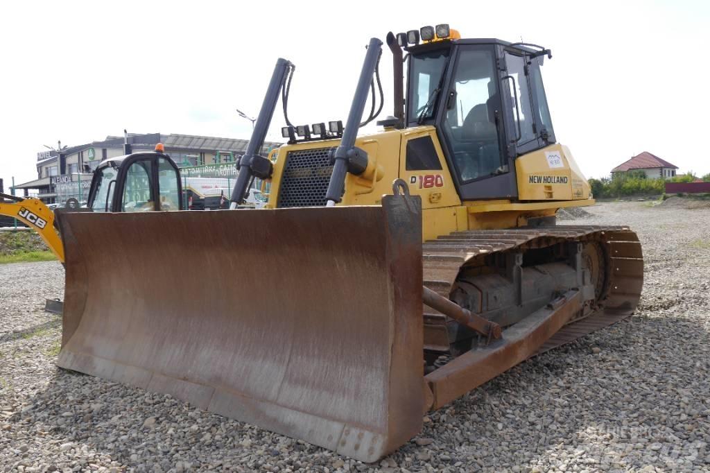 New Holland D 180 Dozers - Tratores rastos