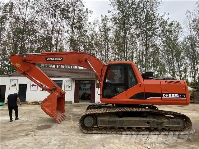 Doosan DH225 Escavadoras de rastos