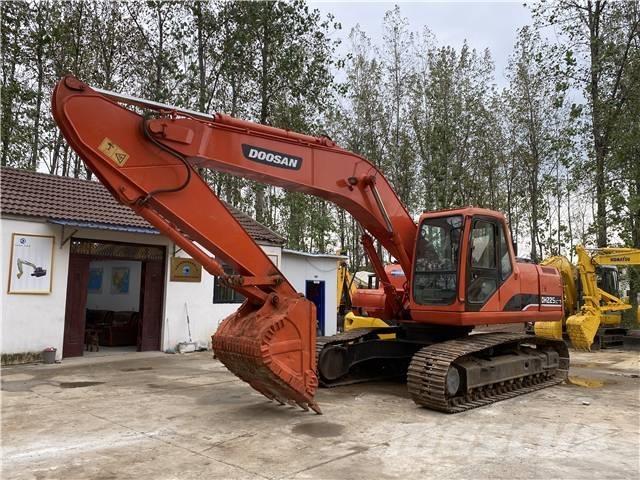 Doosan DH225 Escavadoras de rastos