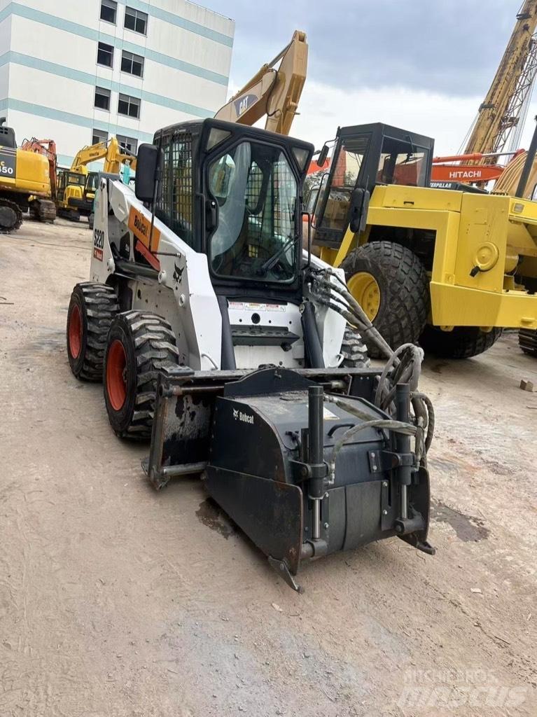 Bobcat S 220 Carregadoras de direcção deslizante