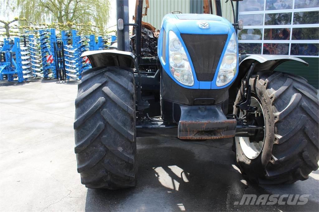 New Holland T7030 Tratores Agrícolas usados