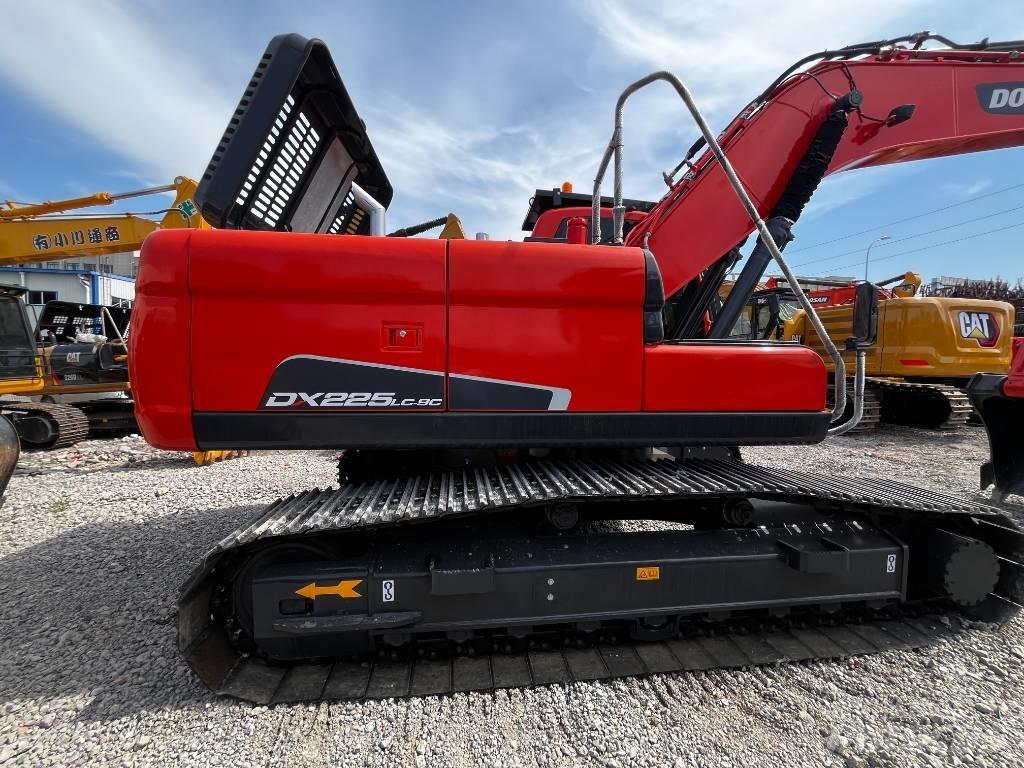 Doosan DX 225 Escavadoras de rastos