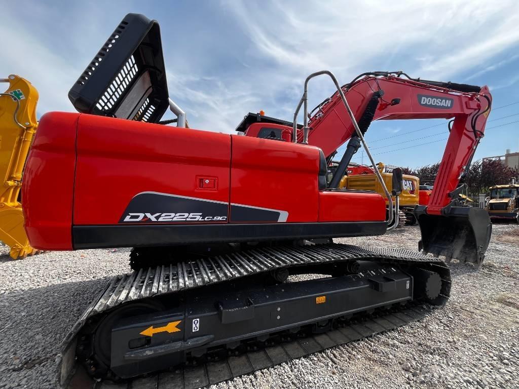 Doosan DX 225 Escavadoras de rastos