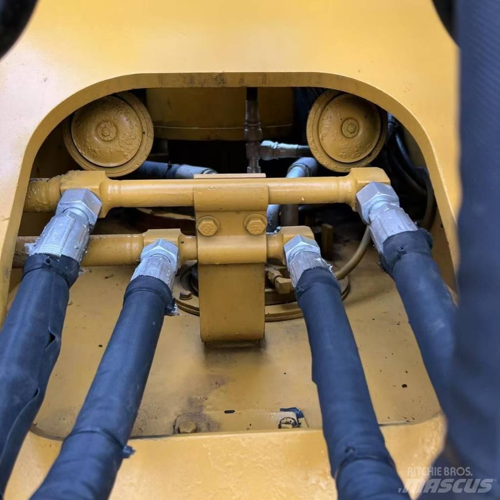 CAT 320D2 Escavadoras Midi 7t - 12t