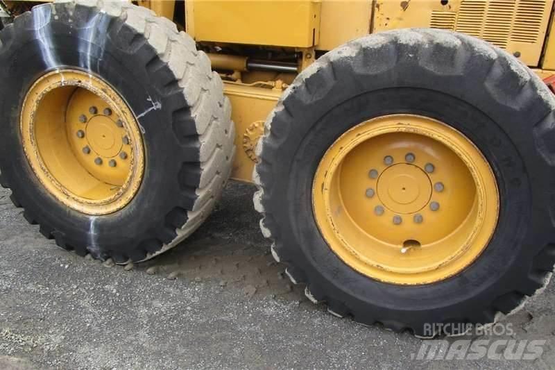 CAT 140H Motoniveladoras