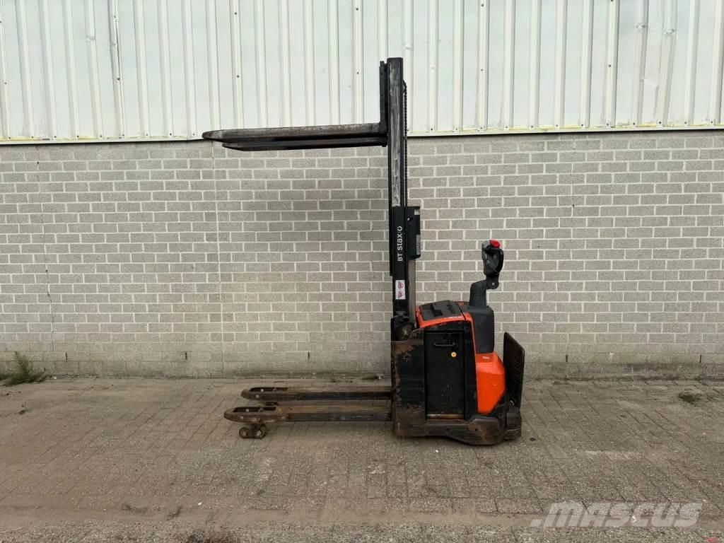 BT SWE200D Empilhador para operador externo