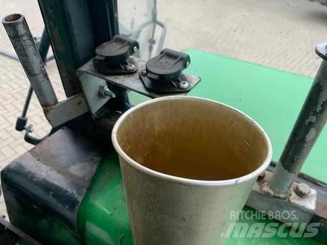 John Deere 2450 Tratores Agrícolas usados