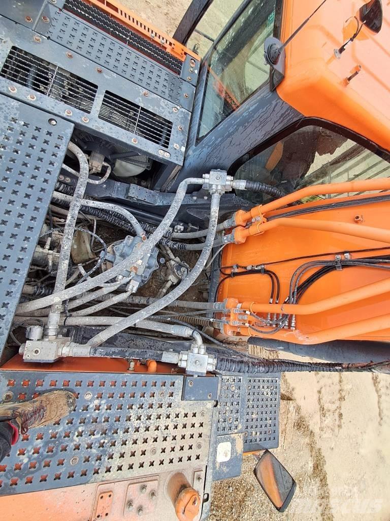 Doosan DX 420 LC Escavadoras de rastos