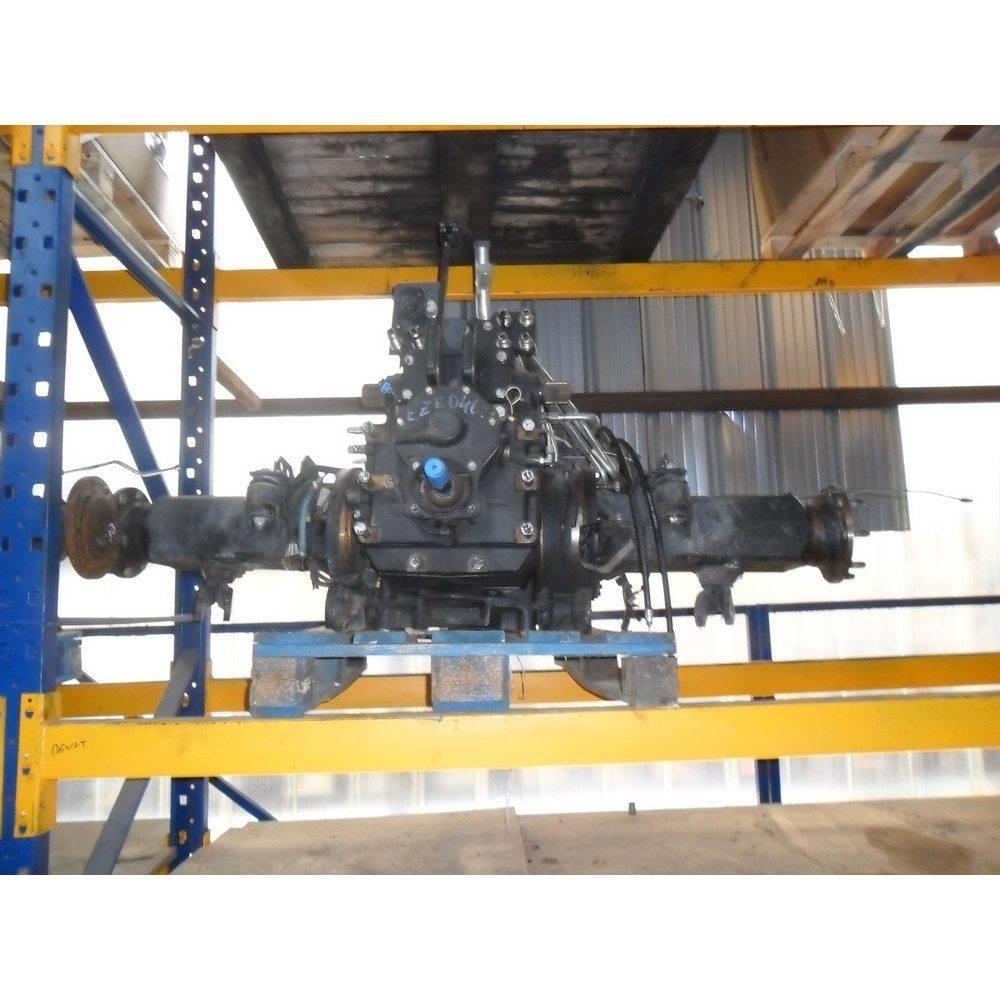 New Holland TS100A Transmissão