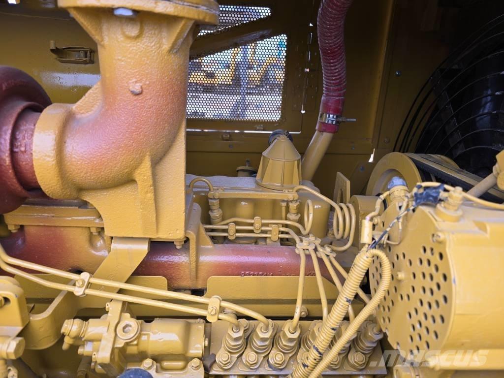 CAT D7G Dozers - Tratores rastos