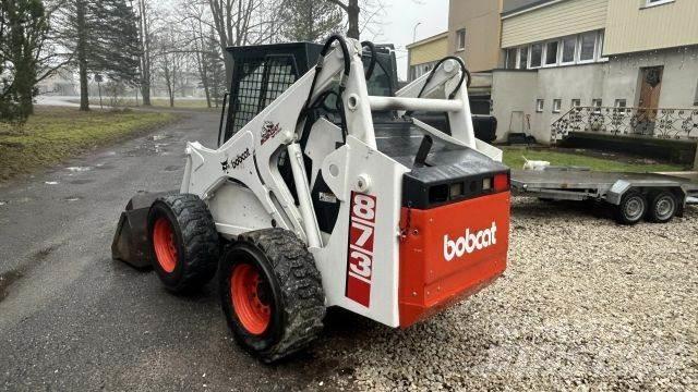 Bobcat 873 Carregadoras de direcção deslizante
