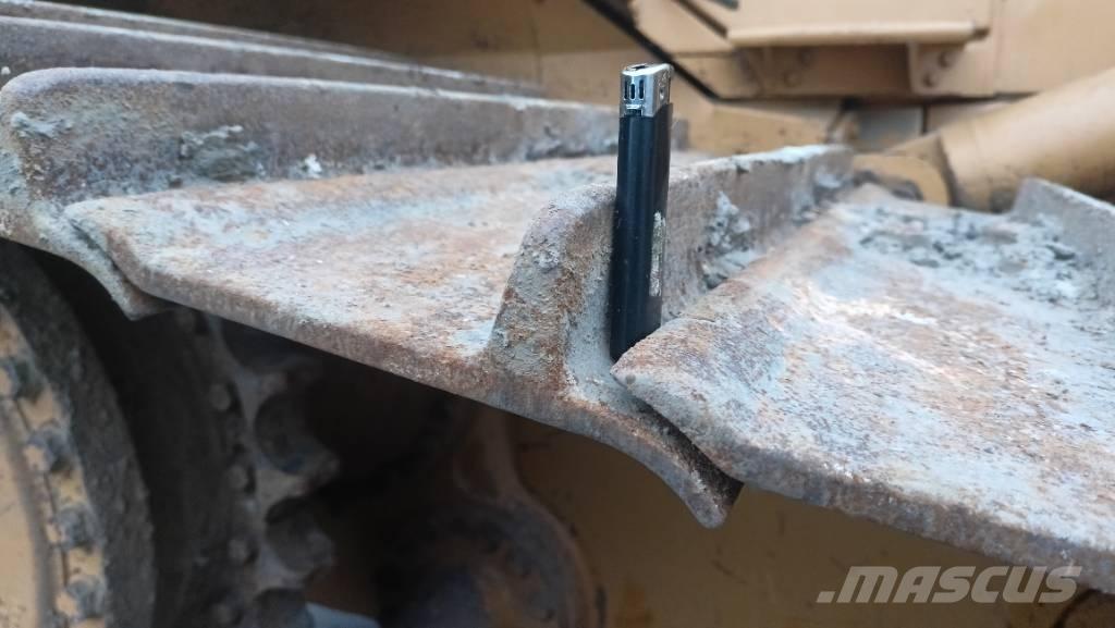 CAT D5H LGP Dozers - Tratores rastos