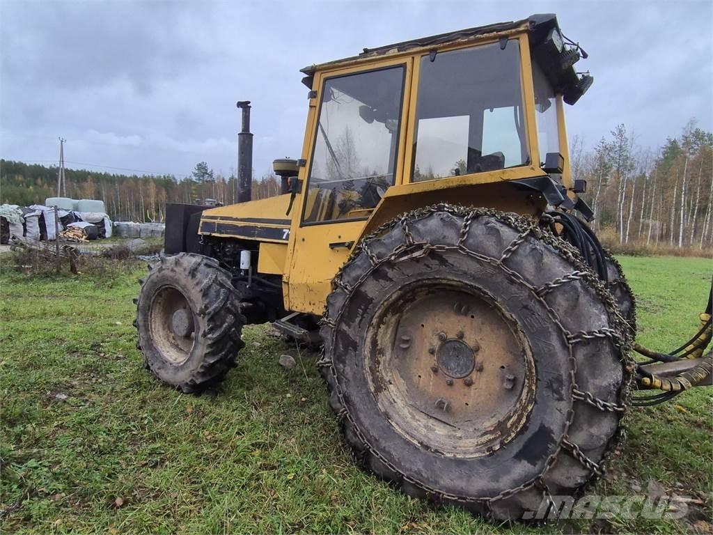 Valtra 715M Tratores Agrícolas usados