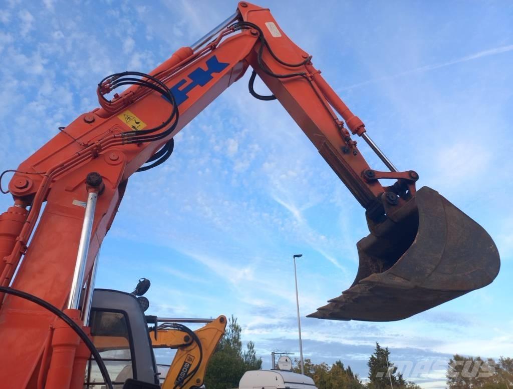 Fiat-Kobelco EX135 Escavadoras de rastos