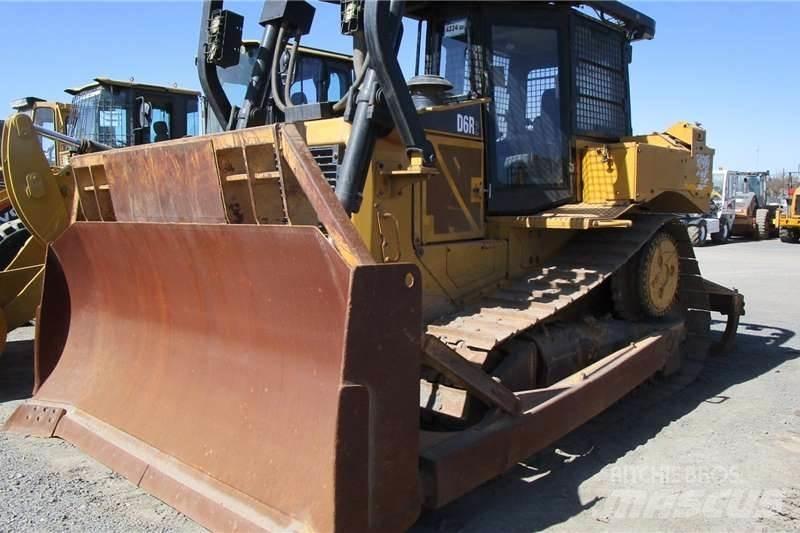 CAT D6R2 Dozers - Tratores rastos