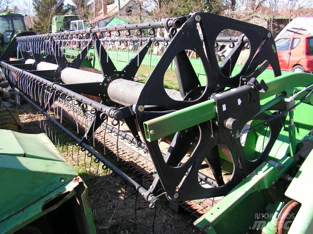 John Deere 618 R Ceifeiras debulhadoras compactas