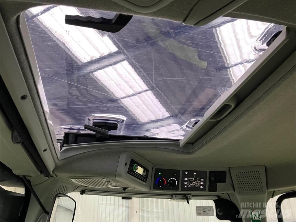 CLAAS Arion 550 Tratores Agrícolas usados