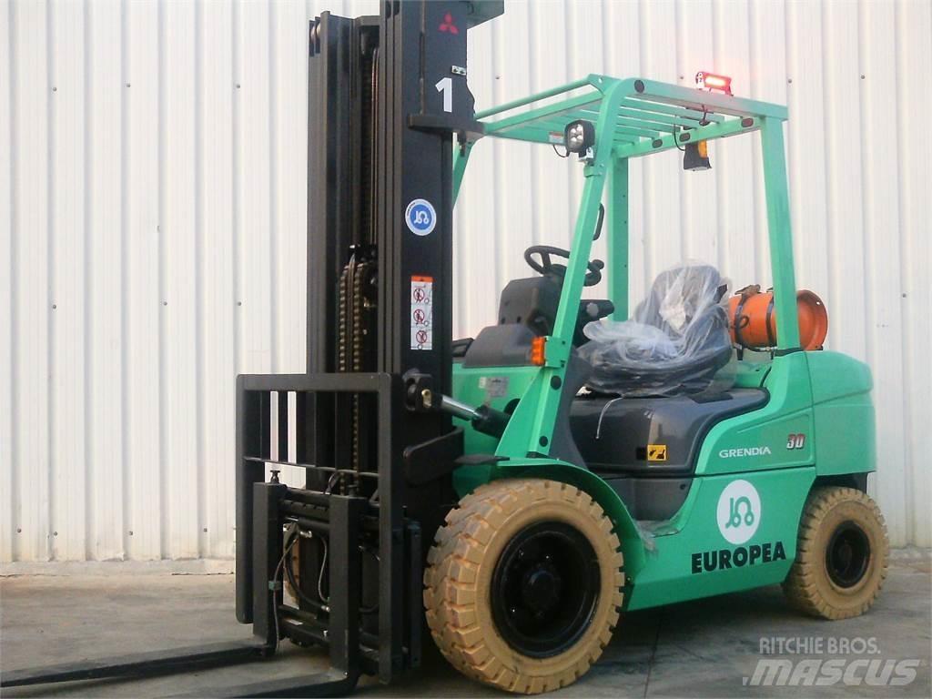 Mitsubishi FG30NTD Empilhadores a gás