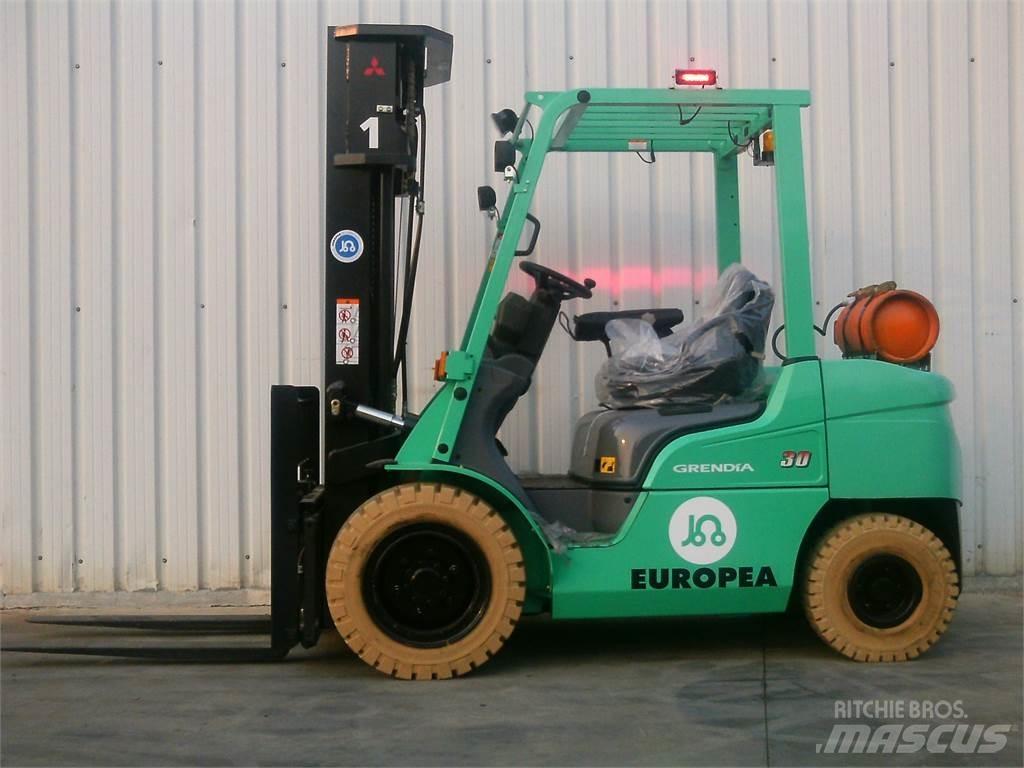 Mitsubishi FG30NTD Empilhadores a gás