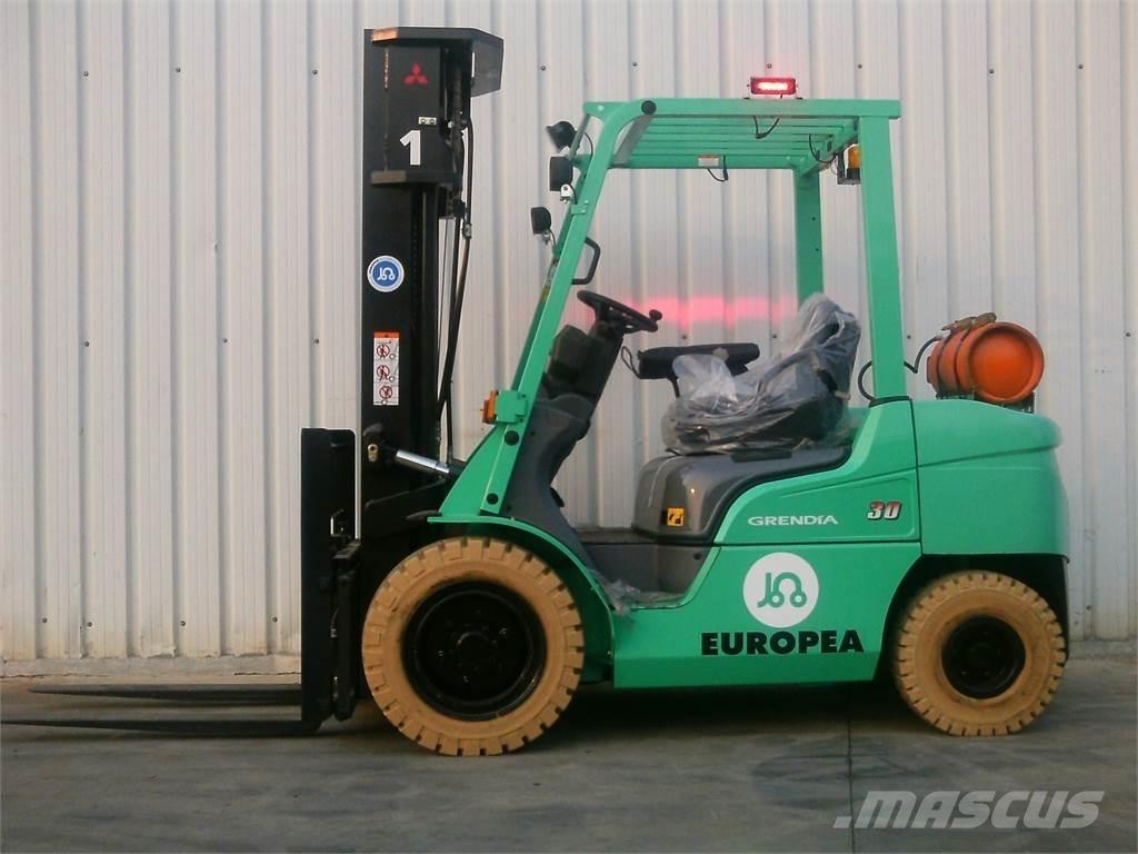 Mitsubishi FG30NTD Empilhadores a gás