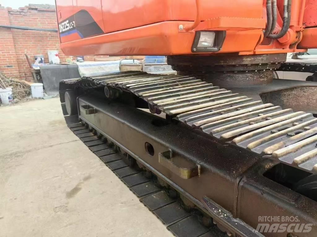 Doosan 225-7 Escavadoras de rastos