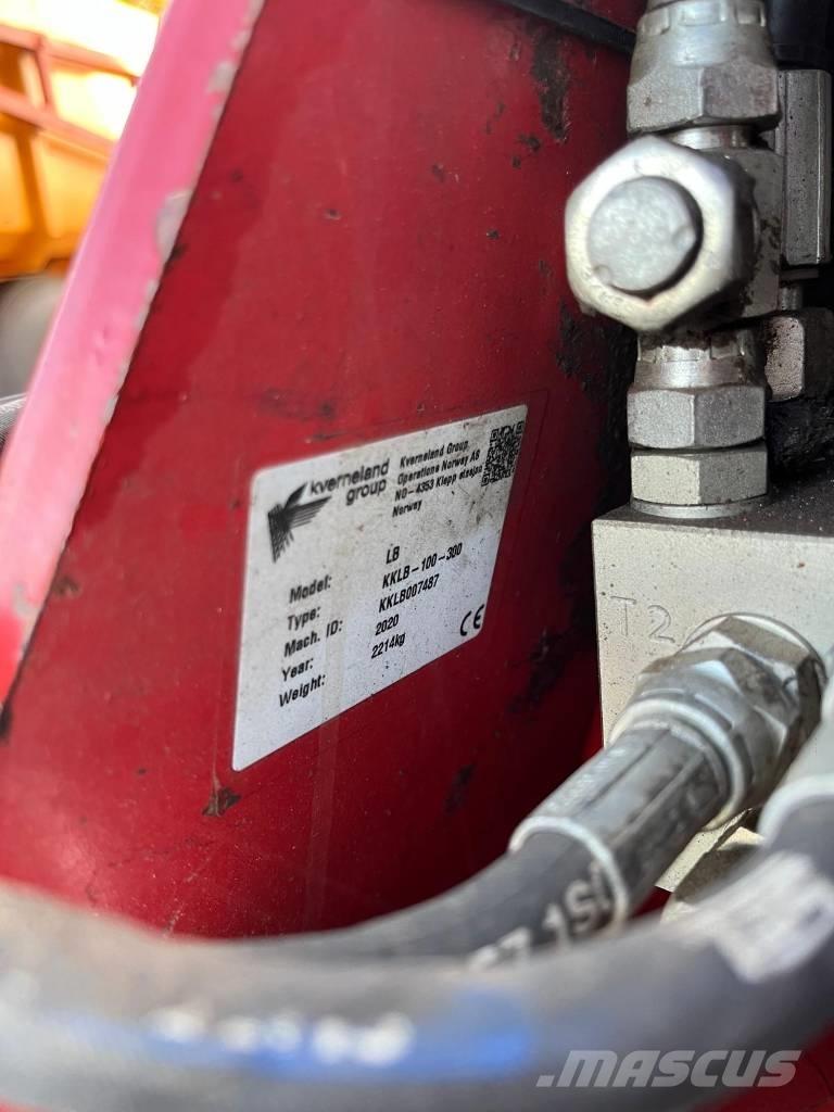 Kverneland LB100-300 Charruas reversíveis
