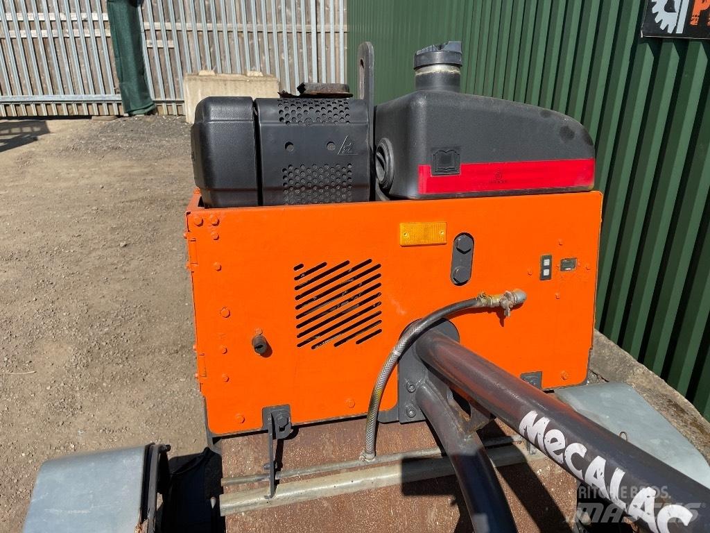 Mecalac MBR 71 Cilindros Compactadores monocilíndricos
